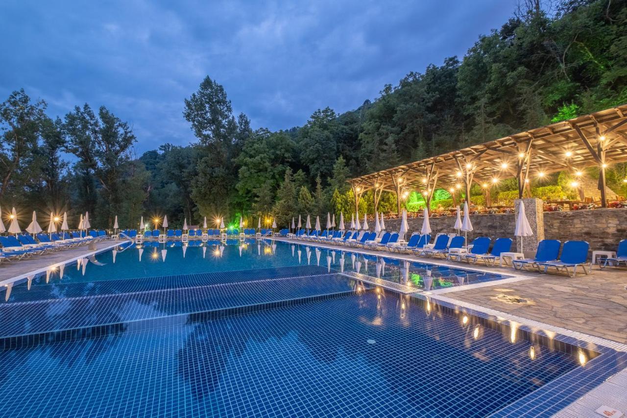 Park Hotel Asenevtsi Veliko Tŭrnovo Exterior foto