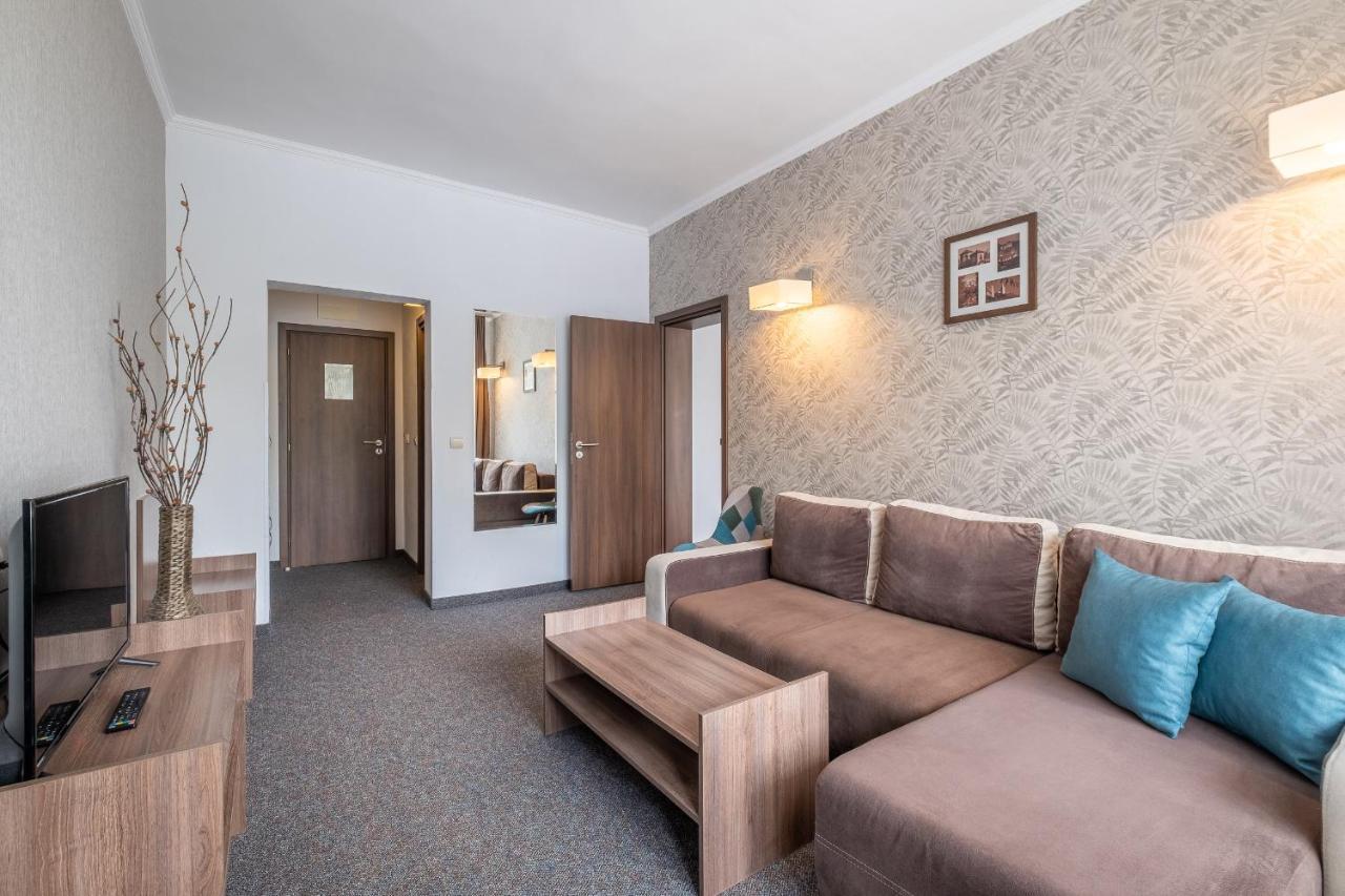 Park Hotel Asenevtsi Veliko Tŭrnovo Exterior foto