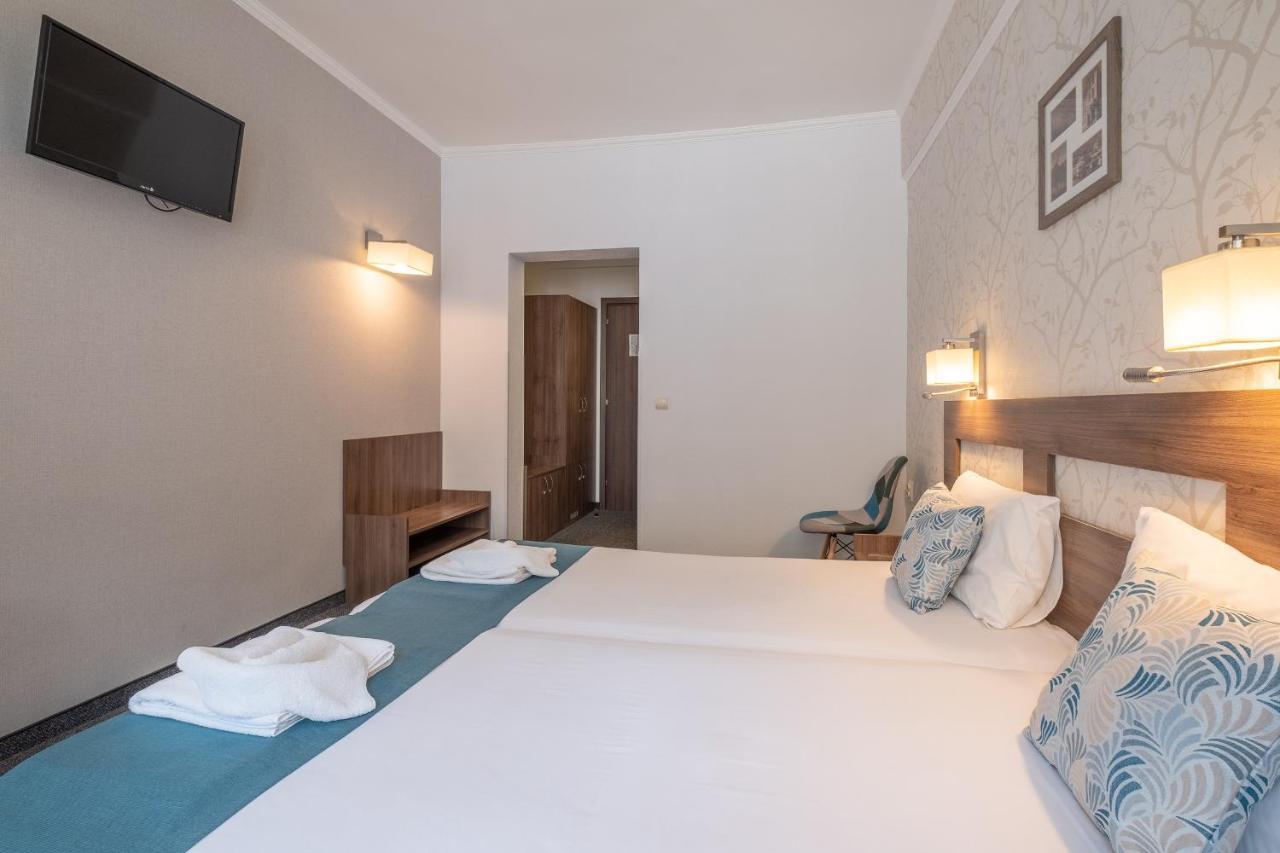 Park Hotel Asenevtsi Veliko Tŭrnovo Exterior foto