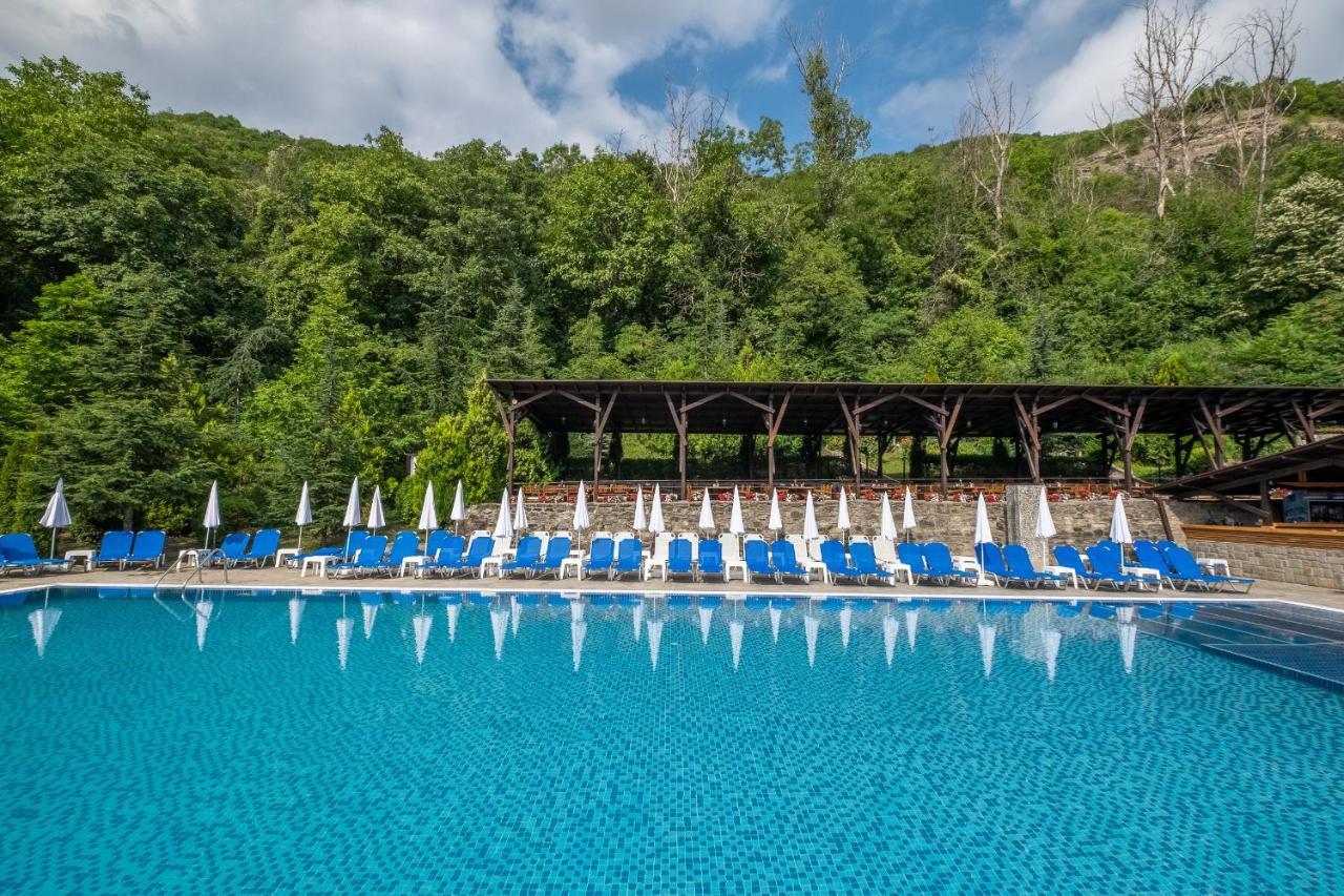 Park Hotel Asenevtsi Veliko Tŭrnovo Exterior foto