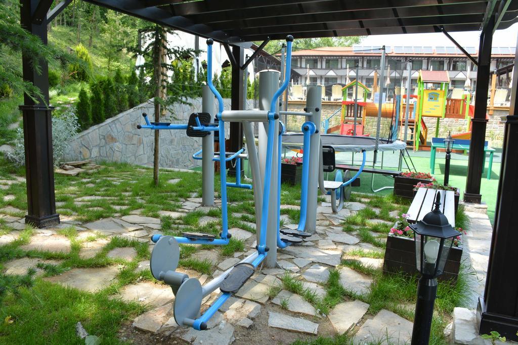Park Hotel Asenevtsi Veliko Tŭrnovo Exterior foto